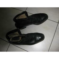 Zwarte leren heren schoenen 65 jaar oud maat 44
