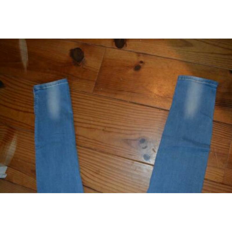 lichte jeans met bretels van monday denim m/38 - r38