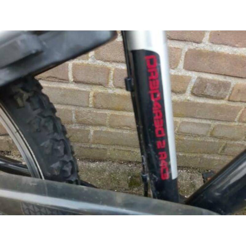 Mooie loekie x treme 22 inch jongensfiets