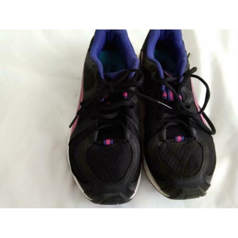 Zwarte PUMA sneakers 37