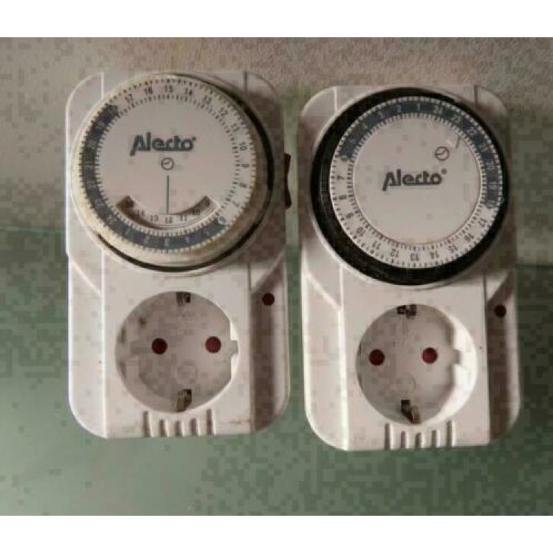 3 stuks Alecto schakelklok met led indicatie model TS-527