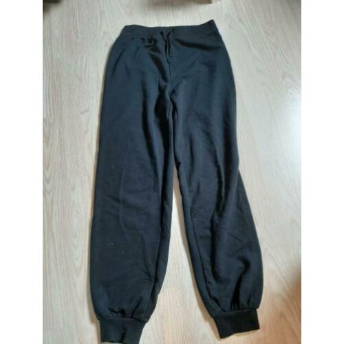 Joggings broek 158 moet weg !