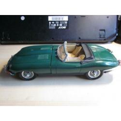 Jaguar XK E Type 4.2 Cabrio groen Tonka Polistil schaal 1:16