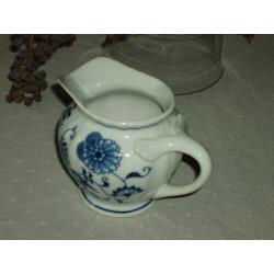 Blue Danube Melkkannetje