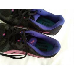 Zwarte PUMA sneakers 37