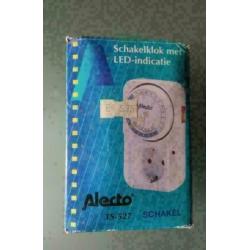 3 stuks Alecto schakelklok met led indicatie model TS-527