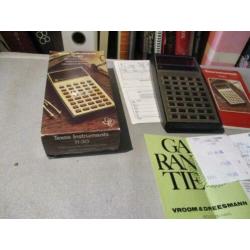 Lotje HP texas instuments TI-30 calculator rekenmachine