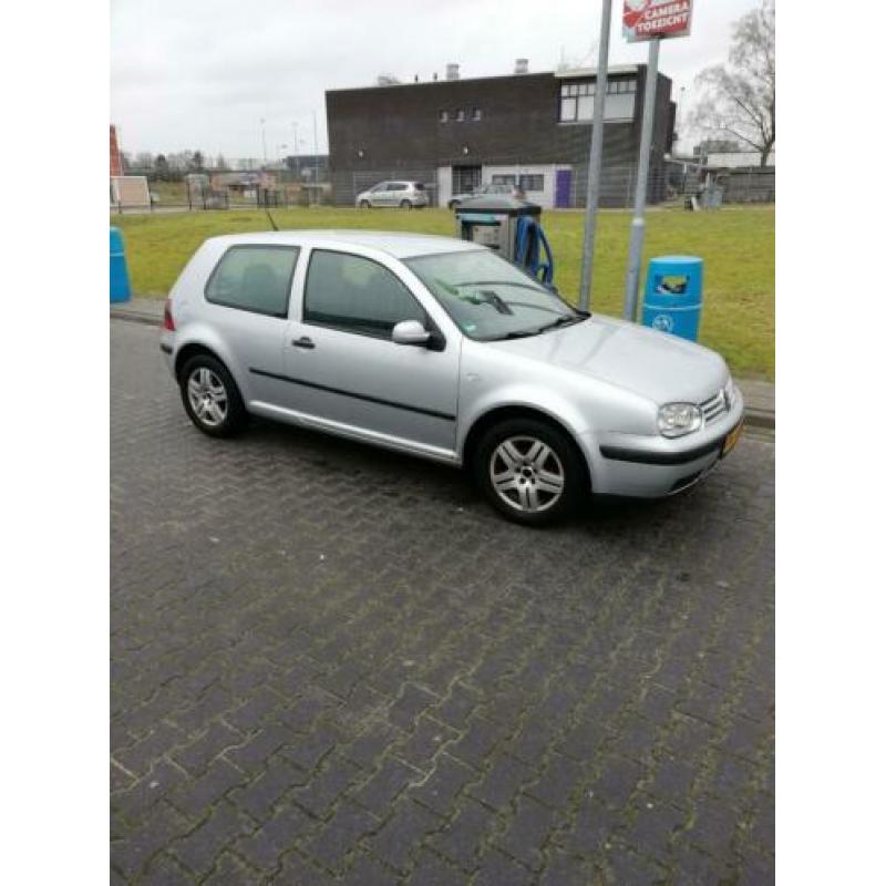 Volkswagen Golf 1.4 16v 2001 Grijs