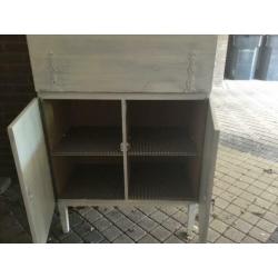 Oude commode/ bureau