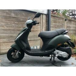 Scooter Piaggio Zip