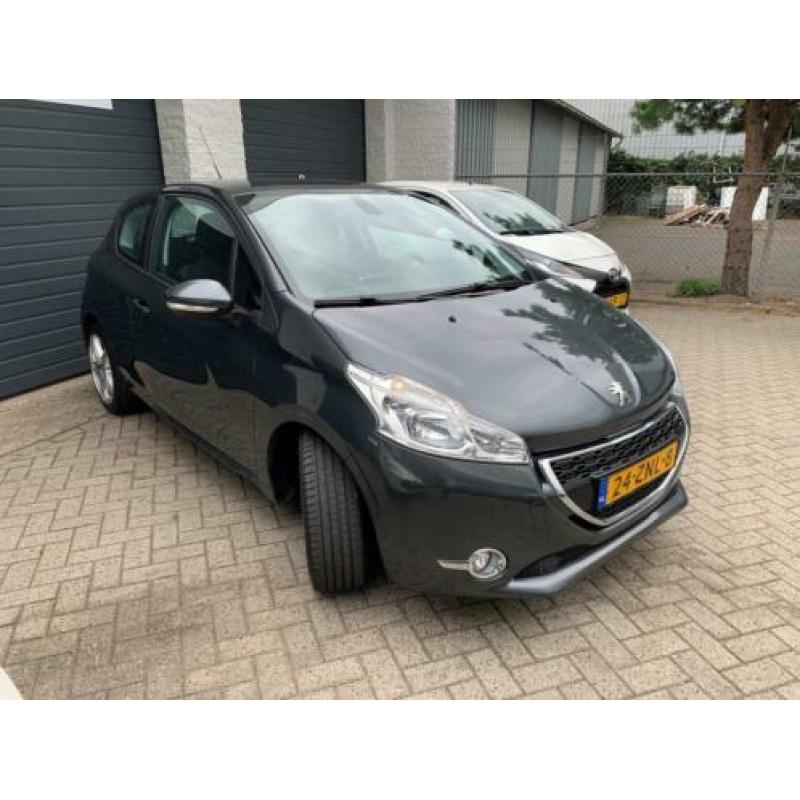 Peugeot 208 1.2 VTi Envy
