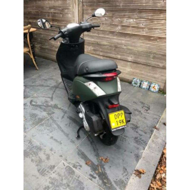 Scooter Piaggio Zip