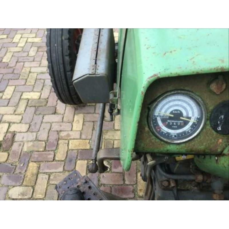 Fendt 105s en diverse werktuigen zie foto’s
