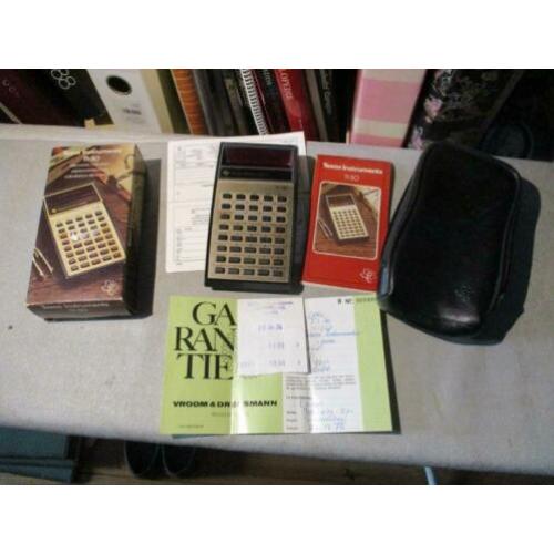 Lotje HP texas instuments TI-30 calculator rekenmachine