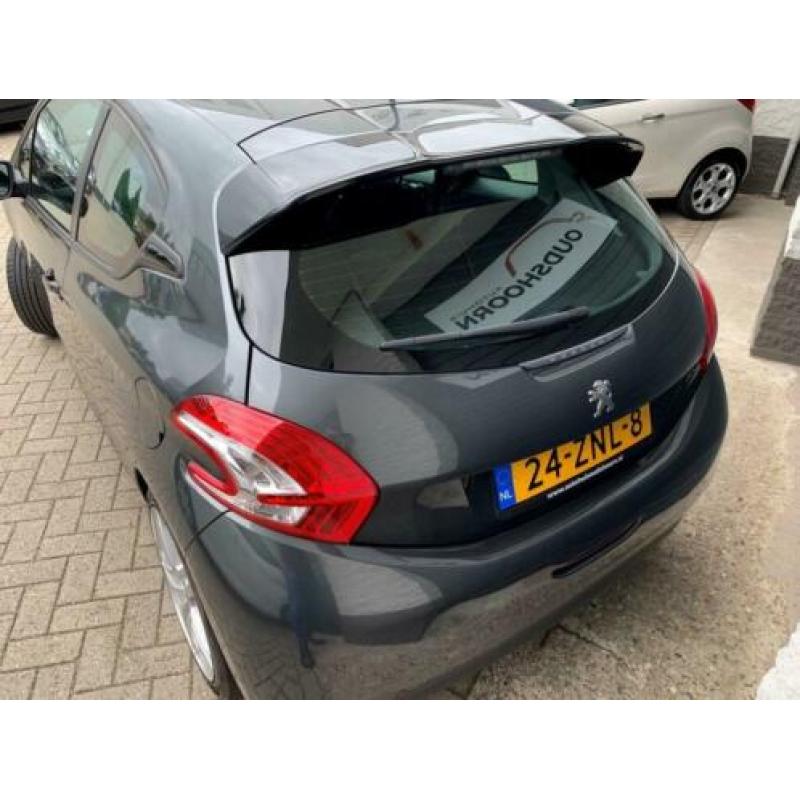 Peugeot 208 1.2 VTi Envy