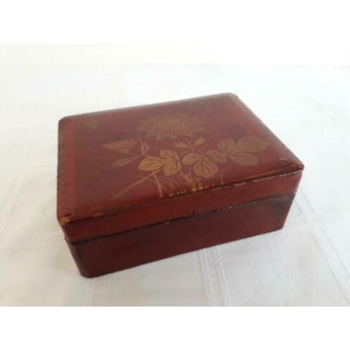 Art Deco kistje Japans lakwerk.