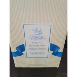 Winnie the pooh & friends "Sending hugs"