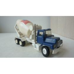 MACK Beton-Mixer Conrad