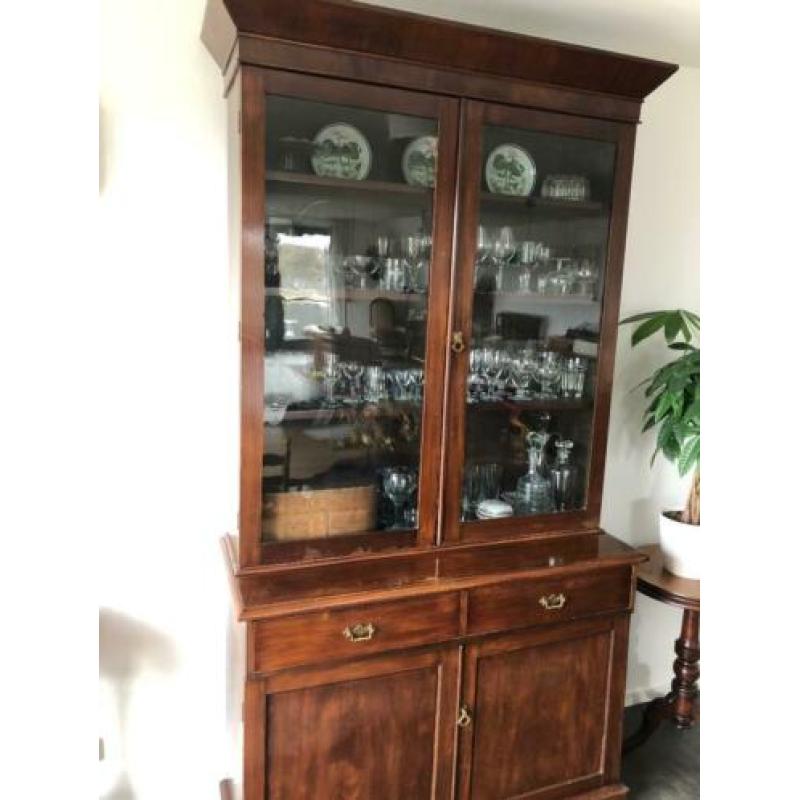 Engelse mahonie buffet vitrinekast