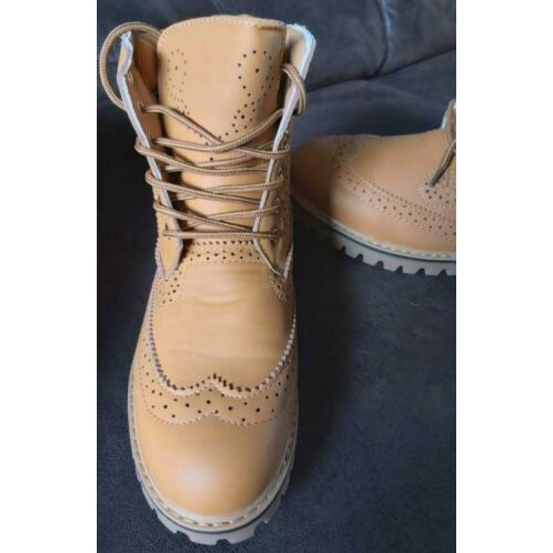 Bergschoenen maat 40 , veterschoen, stoere schoen
