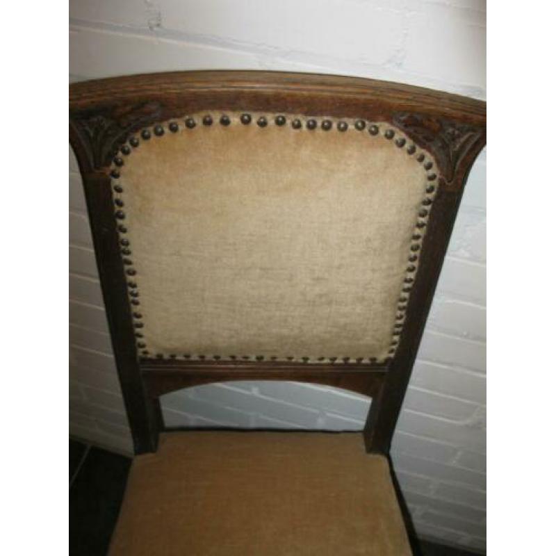 2 Eettafel stoelen 100 jaar oud