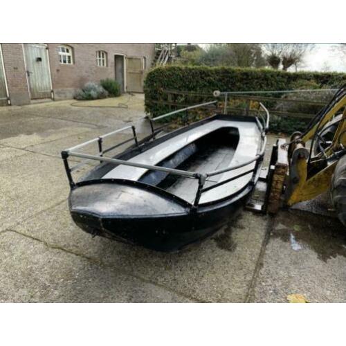 Roei Visboot