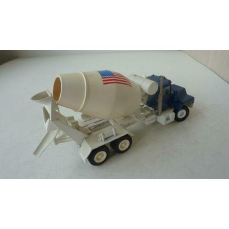 MACK Beton-Mixer Conrad