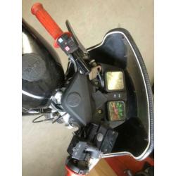 Derbi FDX brommer, zonder kent. Bj’ 85.