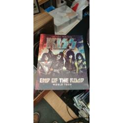 Kiss Tourbook uitverkocht end of the road