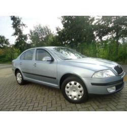 Skoda Octavia 1.6 Ambiente 134.0000KM - ELKE ZONDAG OPEN !