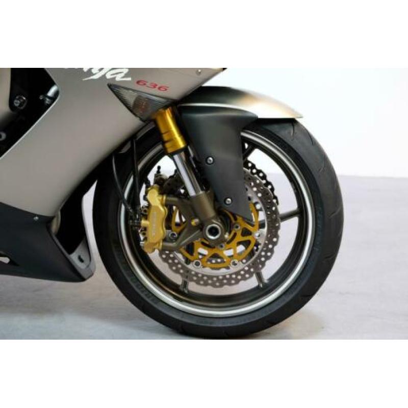 Kawasaki NINJA ZX-6R (bj 2005)