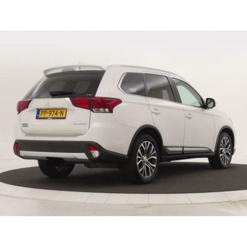 Mitsubishi Outlander 2.0 Instyle+ 4WD 7 Persoons | 4WD | Led
