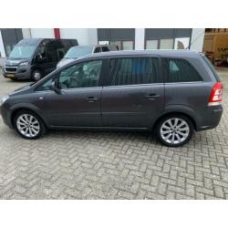 Opel Zafira 1.7 Cdti 92KW 2011 Grijs in nette staat