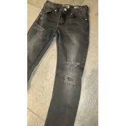 Stoere grijs/zwart spijkerbroek Vingino maat 140