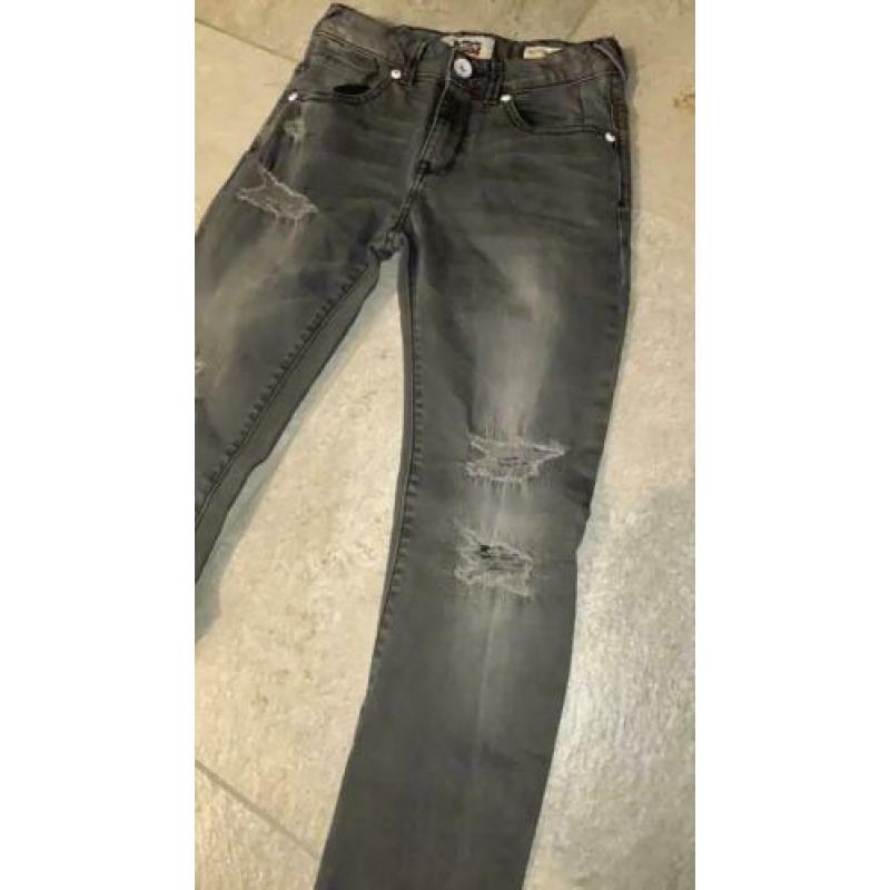 Stoere grijs/zwart spijkerbroek Vingino maat 140