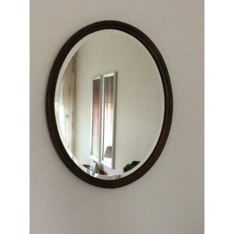 Mooie facet geslepen ovale spiegel houten lijst