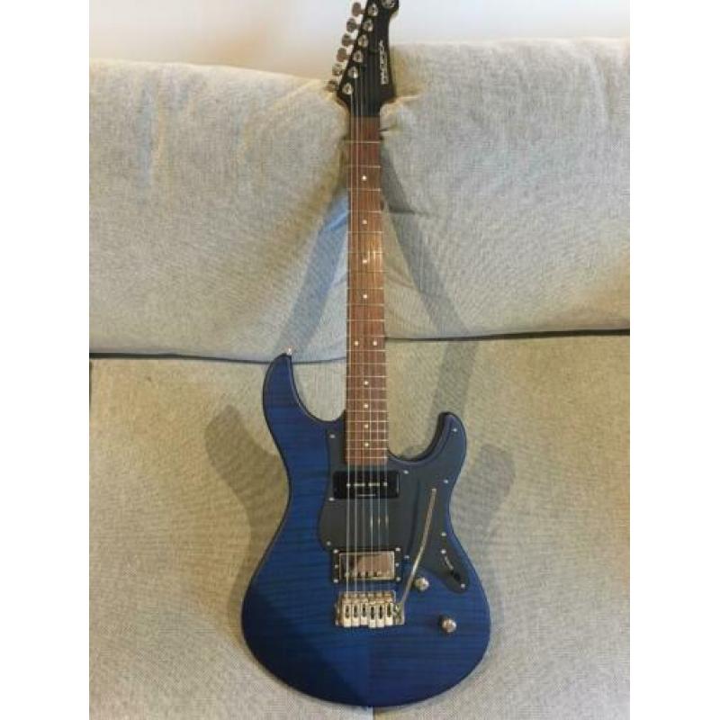 Yamaha Pacifica 611 VFMX Translucent Blue Limited edition (N