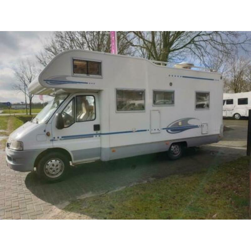 Adria Coral met frans bed mag ook in de verhuur blijven !!!