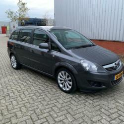 Opel Zafira 1.7 Cdti 92KW 2011 Grijs in nette staat
