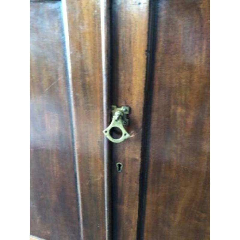 Engelse mahonie buffet vitrinekast