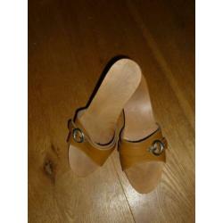 Houten hakjes maat 39
