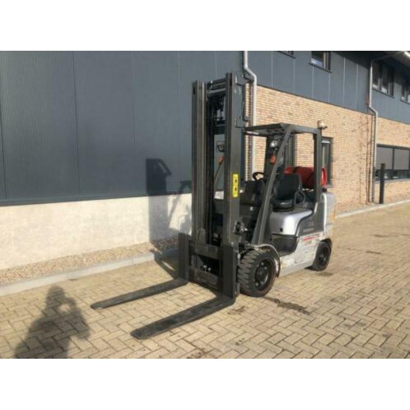 Nissan 3.5 ton LPG Sideshift Heftruck (bj 2006)