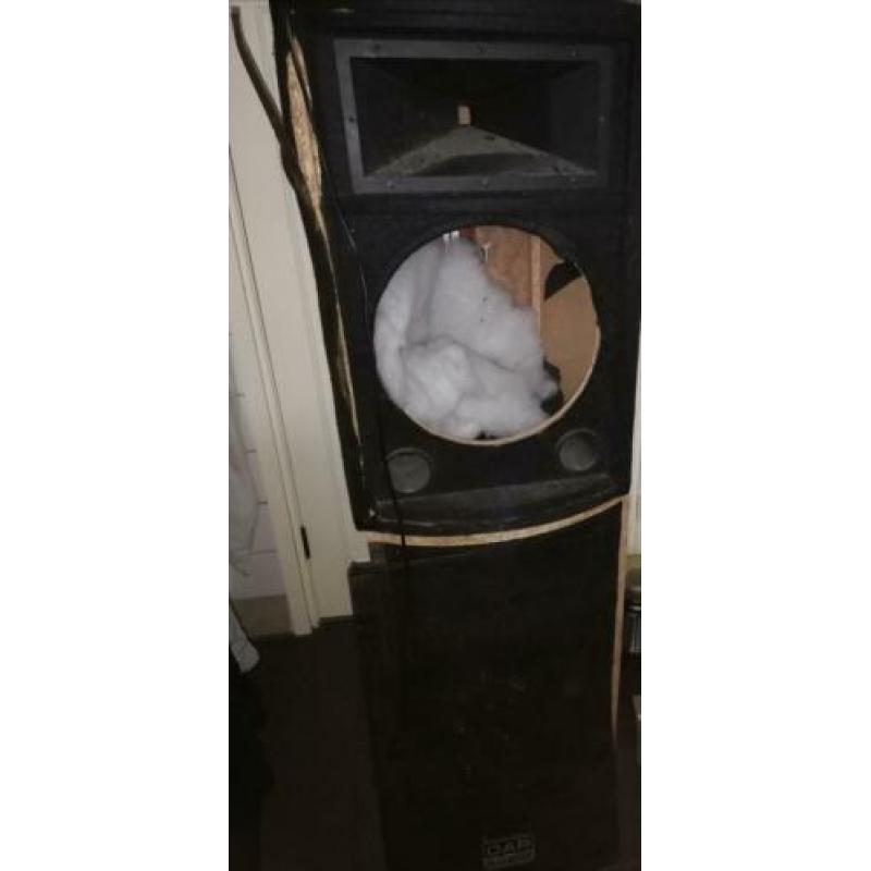 Lege speakerkasten