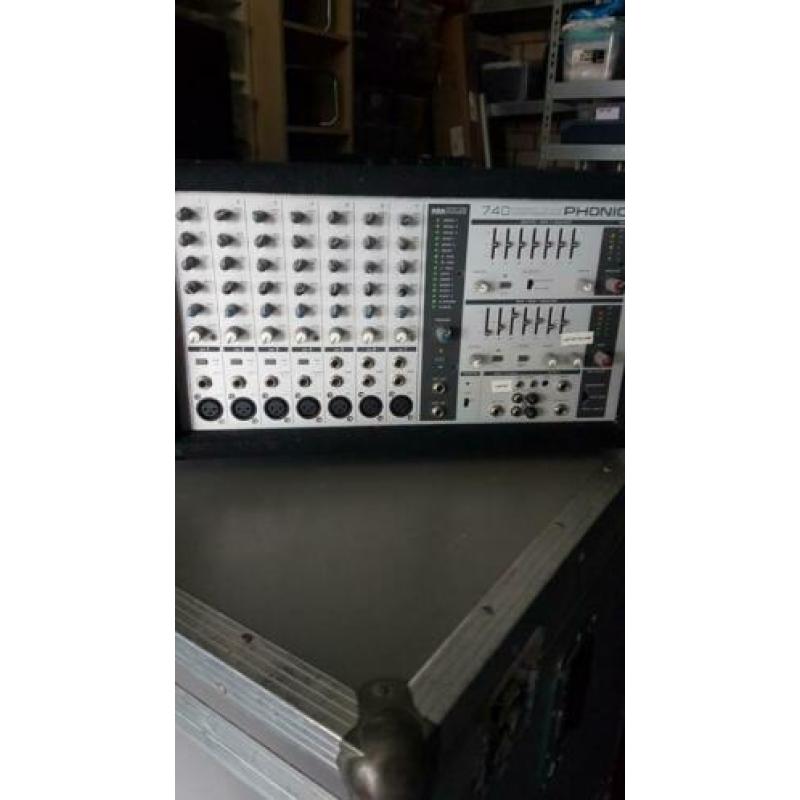 mengtafel Phonic 740