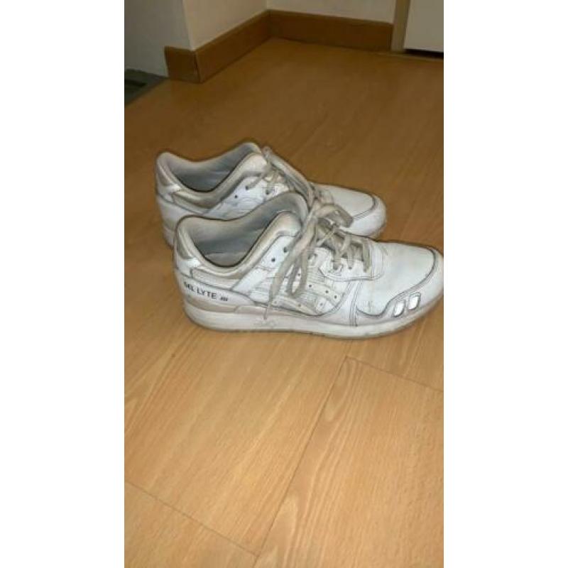 Asics schoenen maat 40