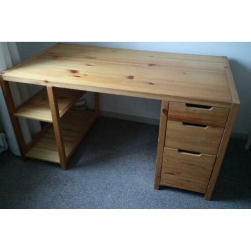 Massief grenen bureau