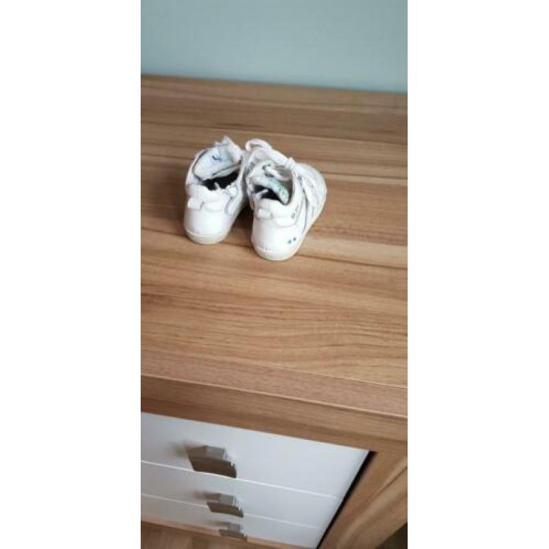 Bunnie sneaker schoen maat 21 NIEUW!