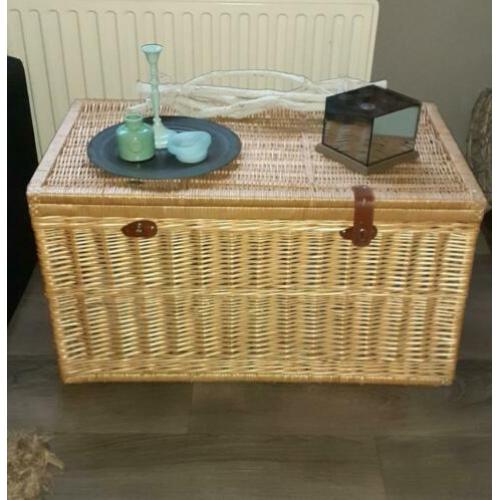 Leuke rieten mand te koop