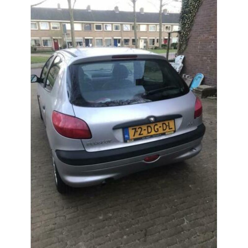 Peugeot 206 1.4 5D 1999 Grijs