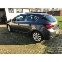 Opel Astra 1.6 85KW 5D AUT 2010 Grijs